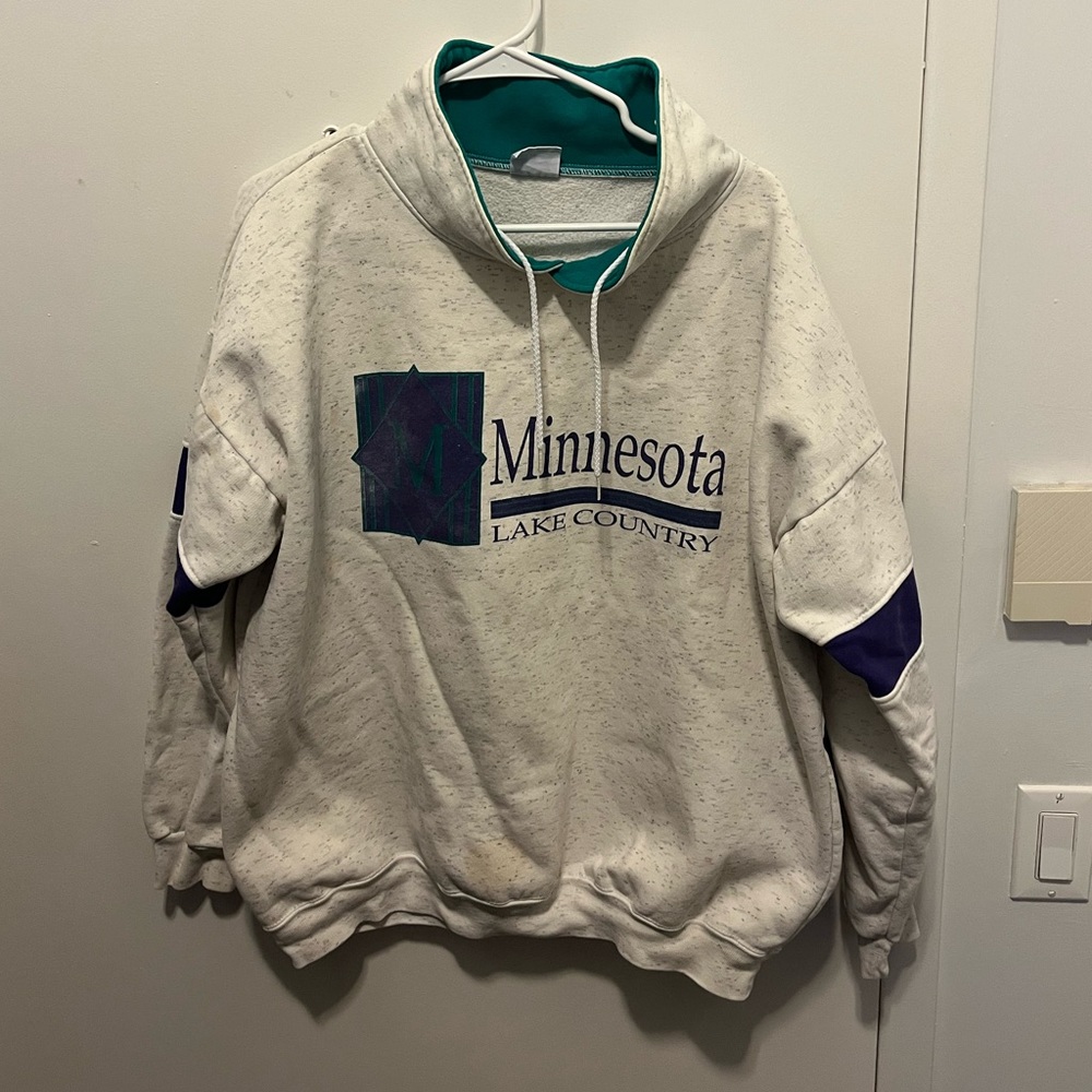 AU sportswear vintage Minnesota 90s XL sweater.